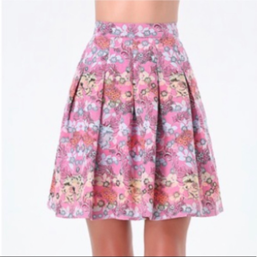 Bebe floral jacquard Skirt! NWT